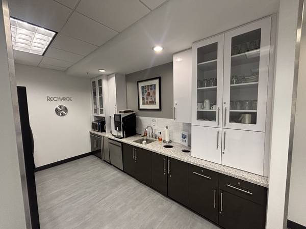 REGUS - Free trial in office space! - creative services