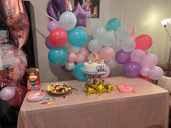 Magic show, face painting, balloon animals and games - event services