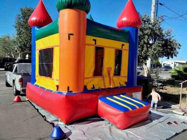 Se renta Brincolin 11'x11' $80 - event services
