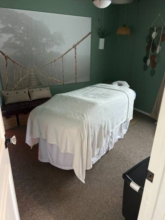 Professsional Relaxing Massage/ Body Shaving - beauty services