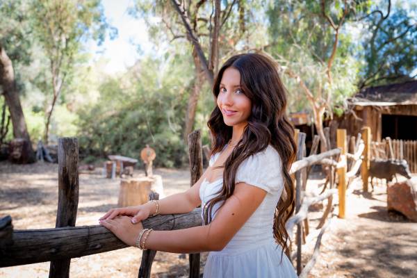 Photography services - creative services picture