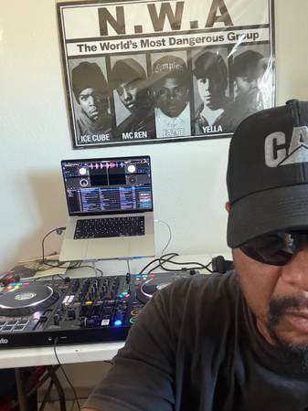 DJ fill in for club or weddings - event services