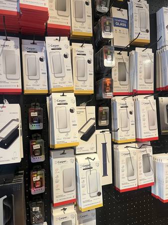 📱 PHONE SCREEN CRACKED? WE FIX IT FAST! 📱 - cell phone / mobile services