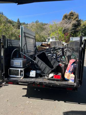 JUNK TRASH FURNITURE APPLIANCES REMOVAL HAUL AWAY - labor / hauling / moving